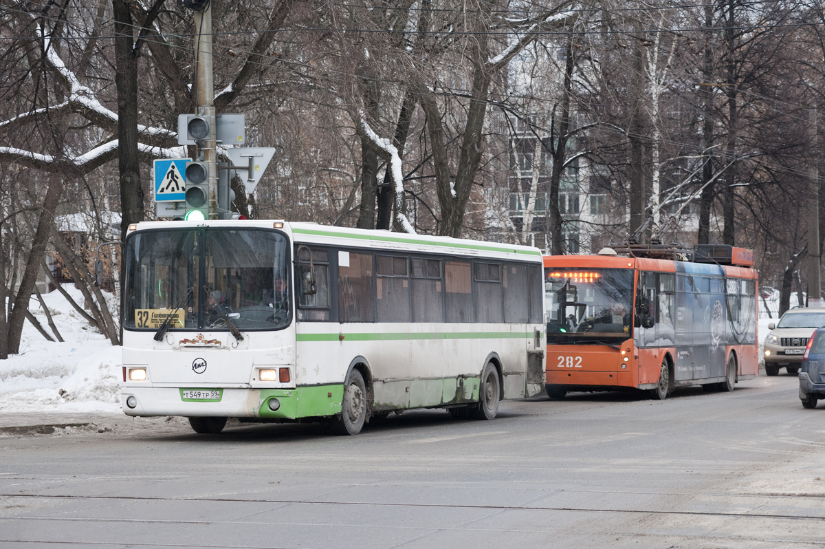В выходные в Перми изменится движение автобусов и троллейбусов