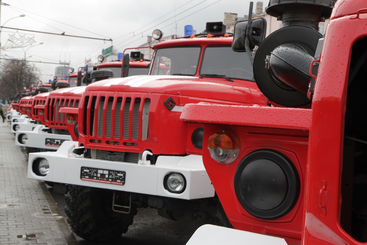 Противопожарной службе Прикамья передано 10 новых автомобилей