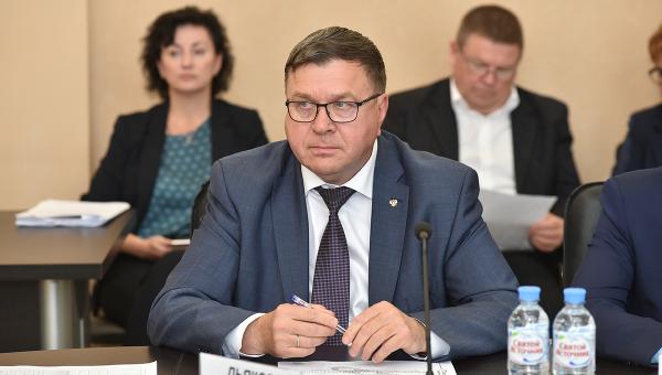 Среди глав муниципалитетов самым обеспеченным стал мэр Березников Сергей Дьяков
