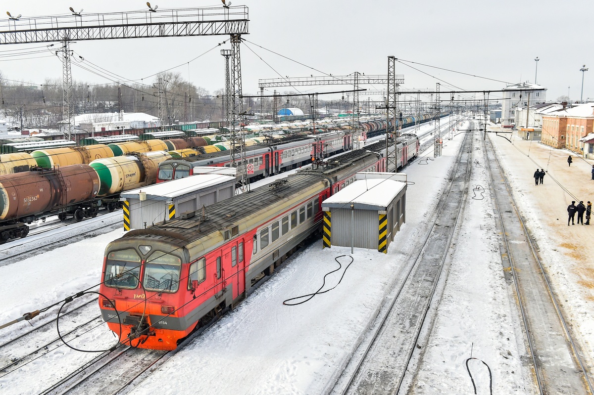 В праздничные дни в Пермском крае изменится движение электропоездов