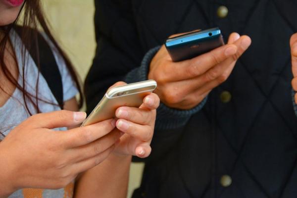 ФАС обязала мобильных операторов отменить плату за раздачу интернет-трафика со смартфонов