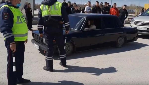 Пермские любители заниженных автомобилей приехали на съезд и получили 63 штрафа