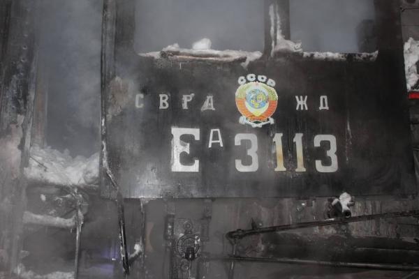 <div>Следственный комитет на транспорте начал проверку из-за сгоревшего ретропоезда в Перми</div>