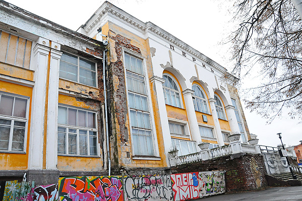 «Иначе получится как с драматическим театром в Кудымкаре»