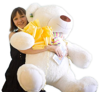 «Дедморозим» вновь начинает сбор подарков для детей из приютов