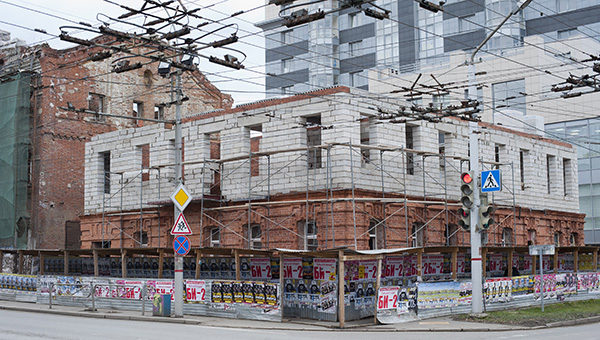 «Сейчас по этому адресу продолжаются реставрационные работы»