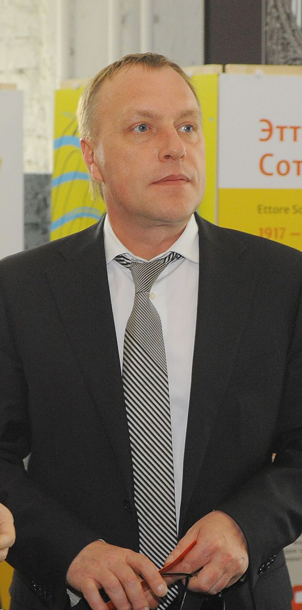 За сити-менеджером Перми Анатолием Маховиковым с мая тянулся шлейф нескончаемых слухов об его якобы скорой отставке. Есть основания полагать, что этим ожиданиям не суждено сбыться до тех пор, пока он сам не найдёт достойного применения своим навыкам