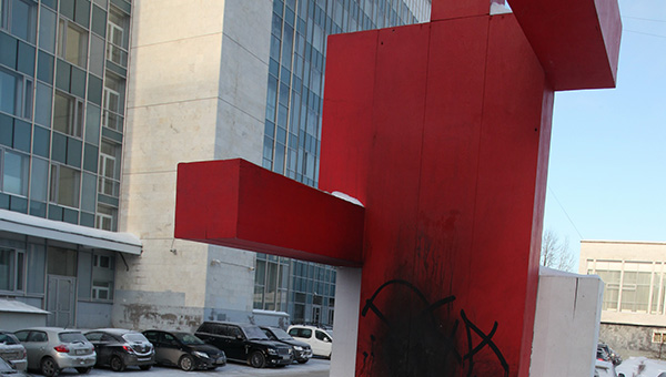 «Пусть он лучше будет птицей Феникс, чем Кощеем Бессмертным, которого убить трудно, но все хотят»