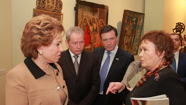 Пермские деревянные боги пришлись по вкусу москвичам