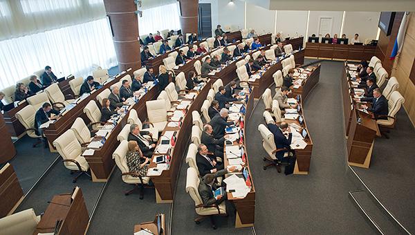 Правительство вступило в конфликт с парламентом <nobr>из-за</nobr> 250 млн руб.