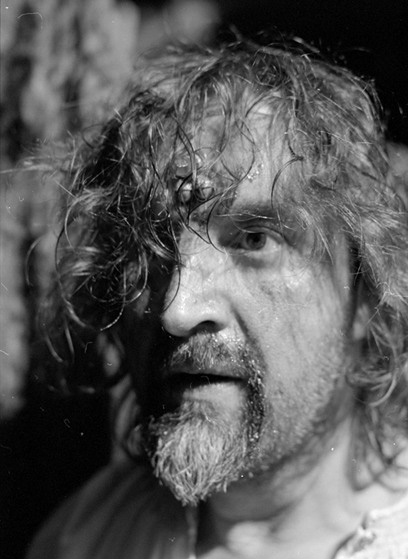 За время съёмок фильма «Трудно быть богом» актёр Леонид Ярмольник повзрослел на 14 лет, а сам фильм на целый XXI век