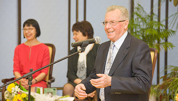 «Времена и мгновенья» Евгения Сапиро