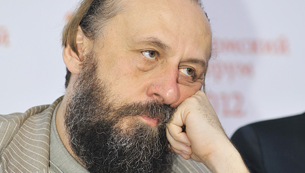 Александр Ложкин пакует вещи