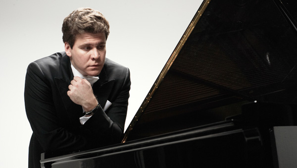 Фестиваль Дениса Мацуева переносится из-за распространения коронавируса