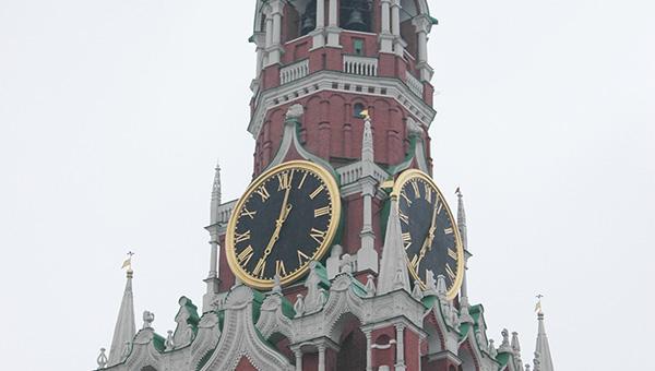 «Многих родителей тревожит тот факт, что их дети будут брести со школы по темноте»