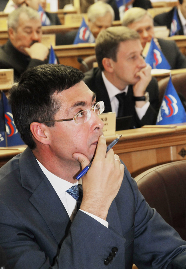 Единственным из краевых законодателей, который на памятной ноябрьской «пленарке» 2012-го выступил против столь стремительного назначения Романа Панова краевым премьером был Дмитрий Скриванов