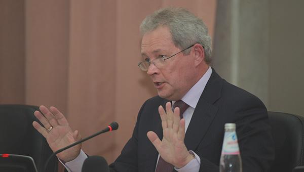 Виктор Басаргин меняет порядок формирования краевой Общественной палаты 