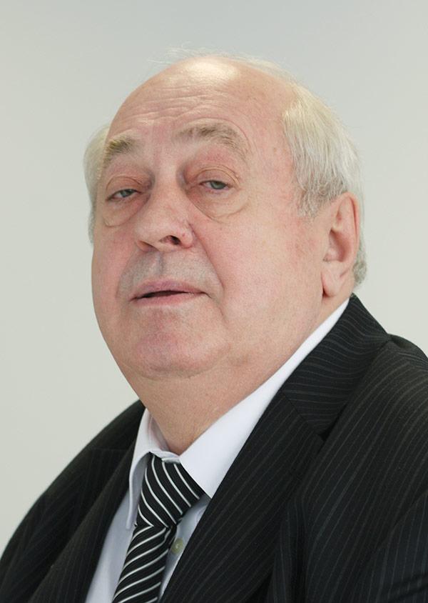 Владимир Махлай