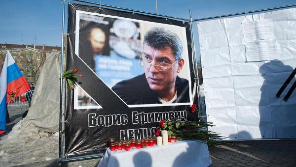 В память о Борисе Немцове на Егошихинском кладбище возложат цветы 