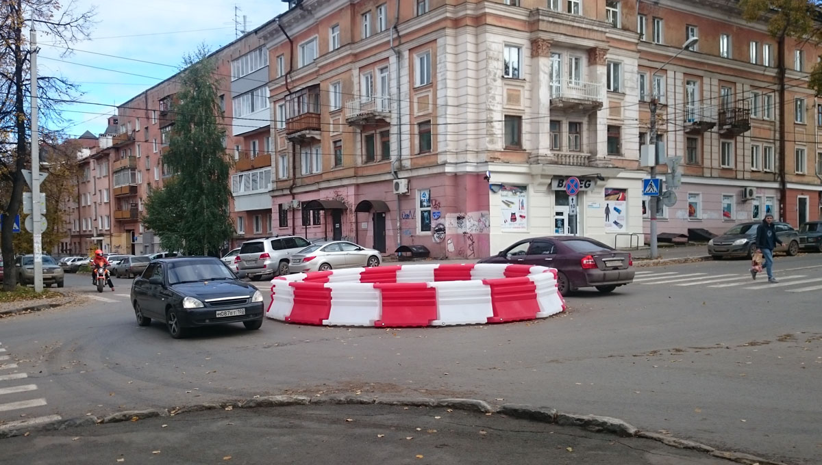 В Перми на перекрёстке улиц Советская и 25 Октября открыто второе <nobr>мини-кольцо</nobr>