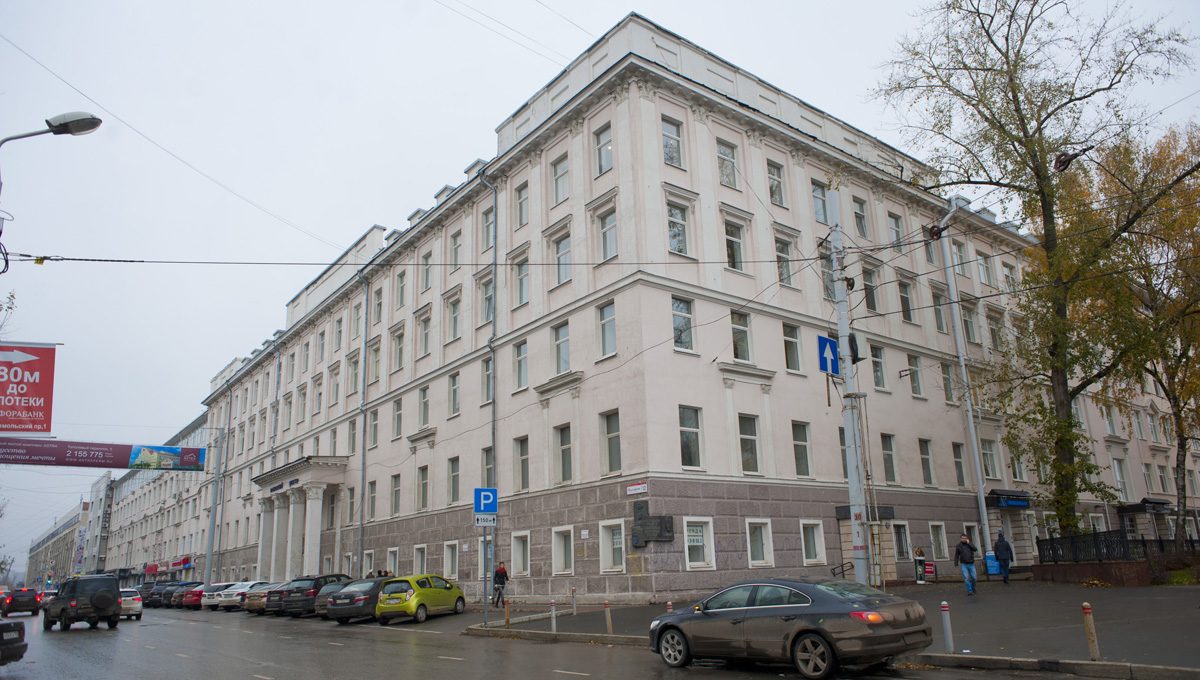 Пермские бизнес-центры не спешат проверять QR-коды