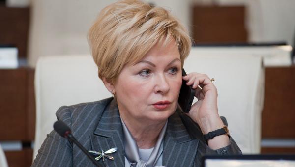 Ольга Ковтун рассказала заксобранию о планах минздрава до 2018 года