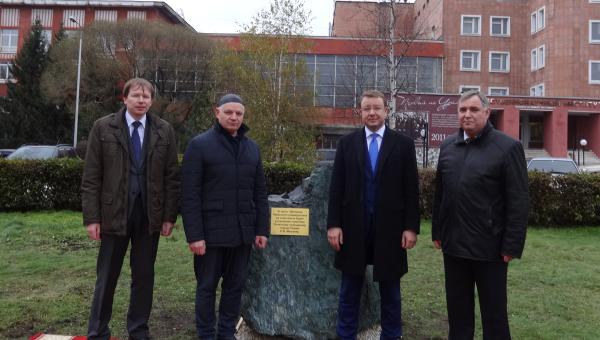 В Пермском классическом университете заложен камень в основание памятника Николаю Мешкову 