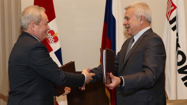 Виктор Басаргин и Вагит Алекперов подписали соглашение о сотрудничестве