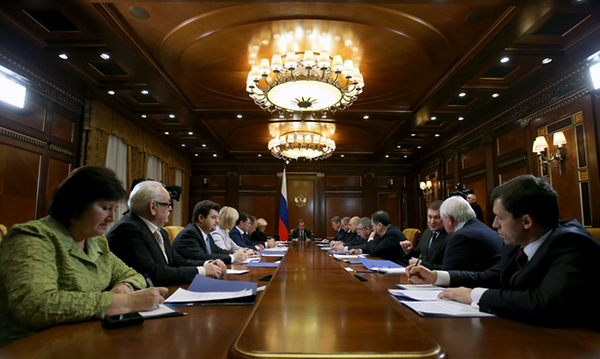 Пожилые люди и инвалиды получат льготы при оплате взносов на капремонт