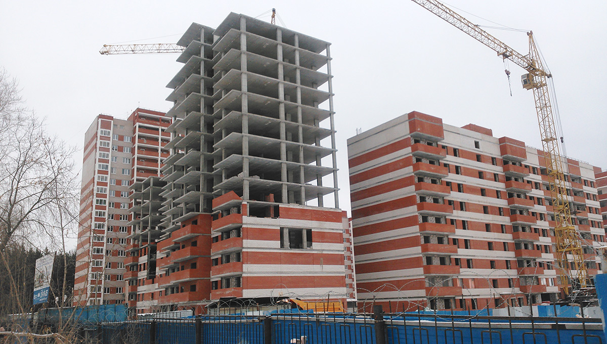 Снижается всё в наш век перемен 