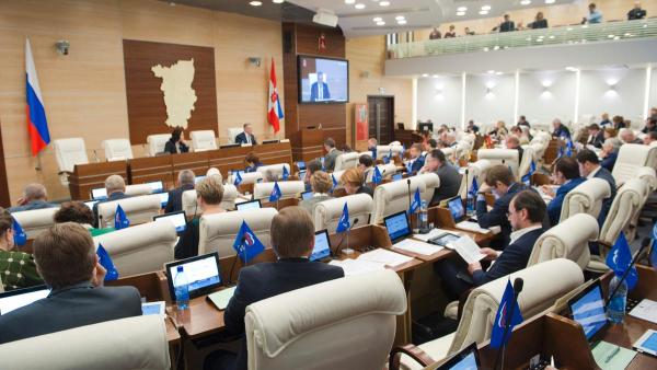Депутаты Заксобрания впервые
воспользуются правом заочного голосования