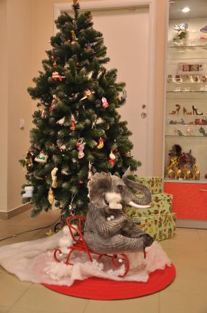 …выставка «Снежный слон» в «Галерее туфельки» — до 31 января 2016 года