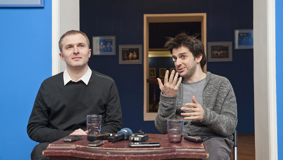 Давайте негромко, давайте вполголоса…