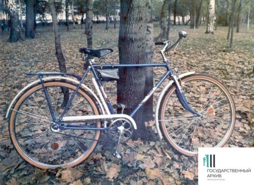 Начало производства велосипедов на заводе имени Октябрьской революции
