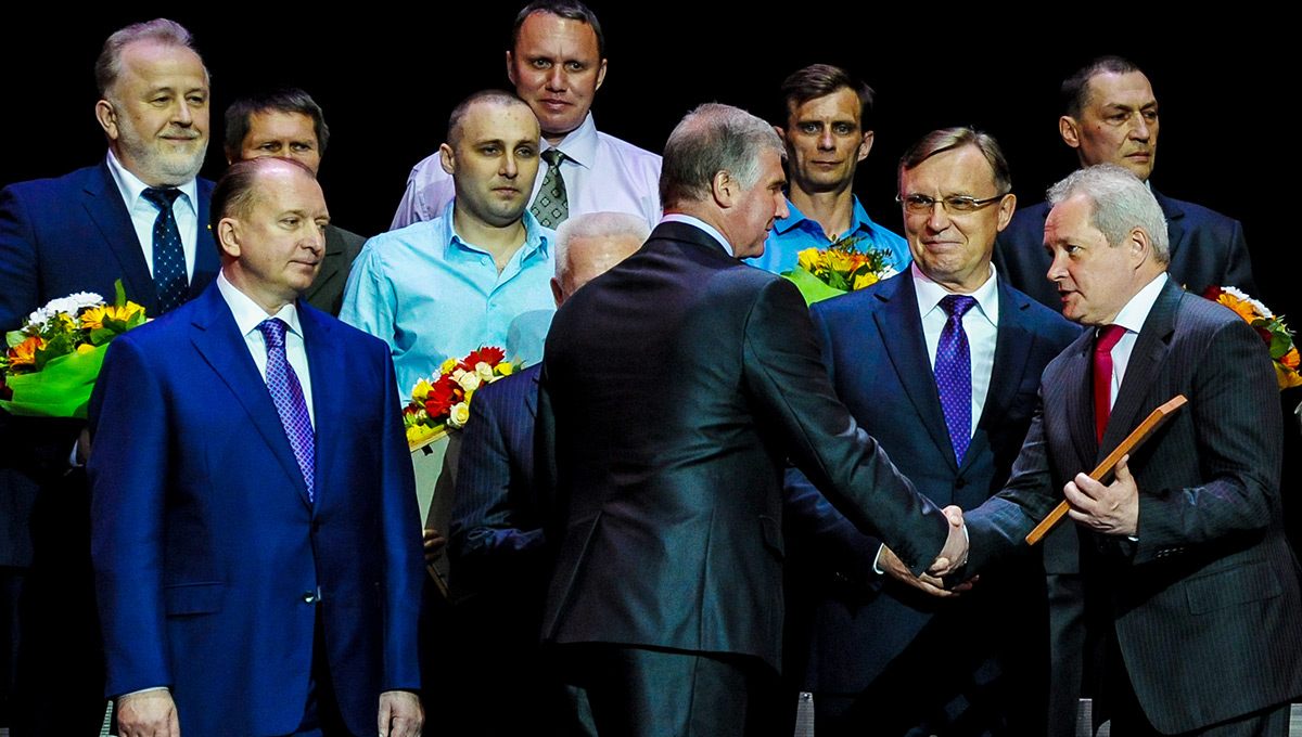 История с молотом