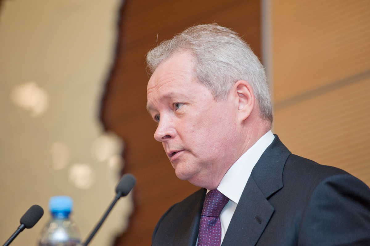 Ни шагу назад