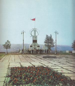 Памятник павшим борцам революции