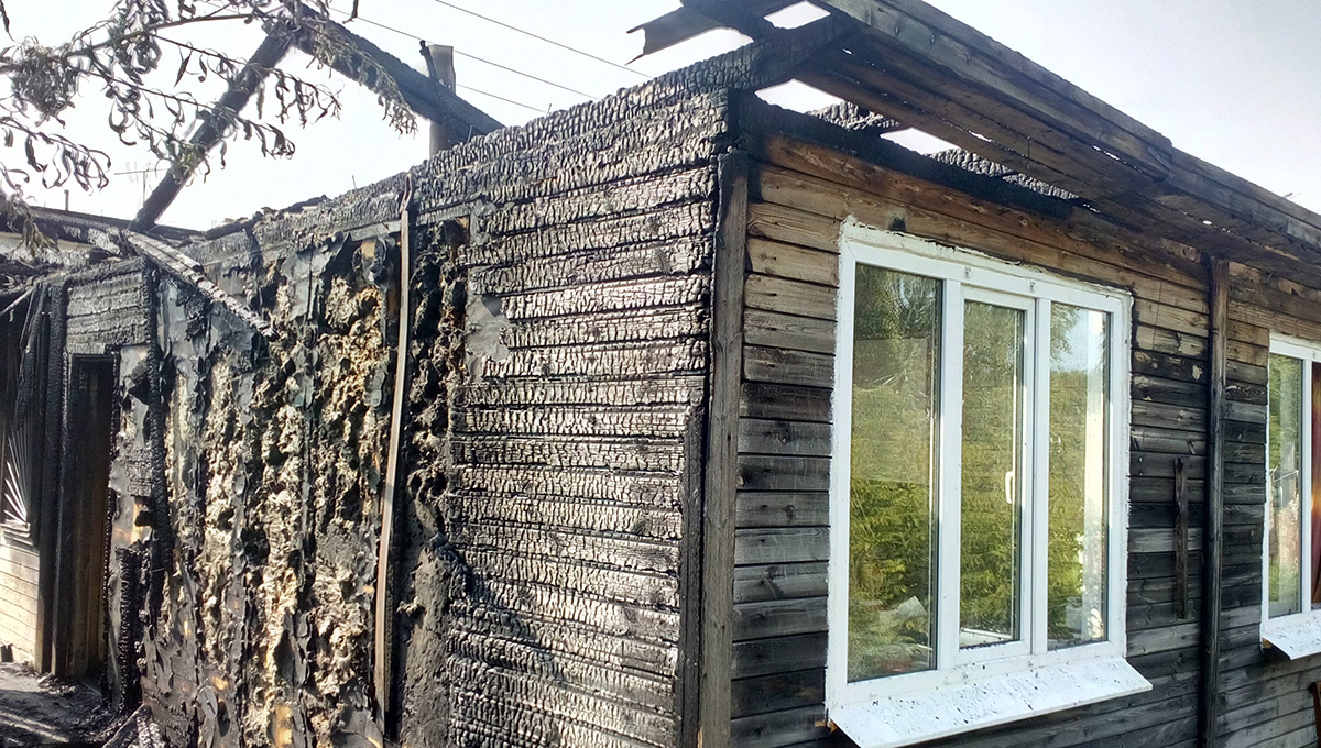 «Из сараюшки в клетушку»