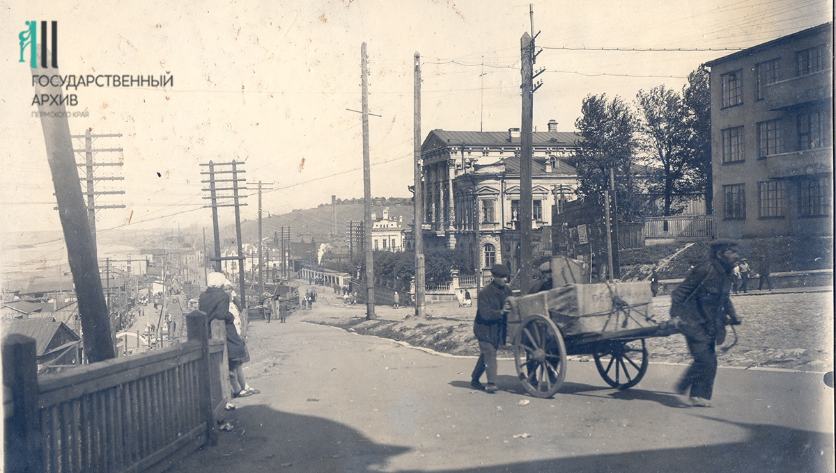 «Бывшие» люди: олигархи Пермской губернии перед революцией и после