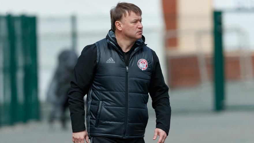 Константин Парамонов продолжит работу в ФК «Амкар»