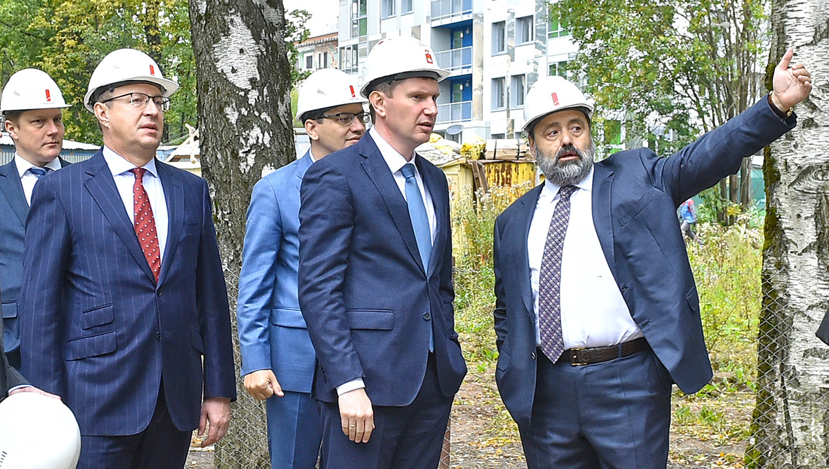 Первая башня «Гулливера» готова 