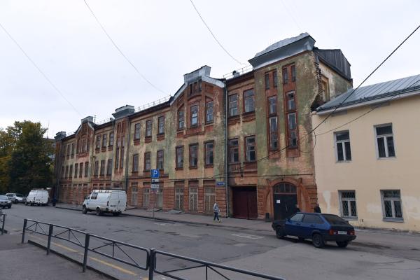 Губернатор Прикамья хотел бы, чтобы в здании бывшей поликлиники на ул. Пермской разместилась гостиница