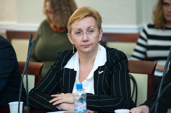 В ЗС внесён проект постановления о переизбрании Светланы Денисовой детским омбудсменом