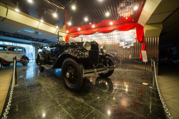 В Перми выселяют автомобильный музей «Ретро-гараж»