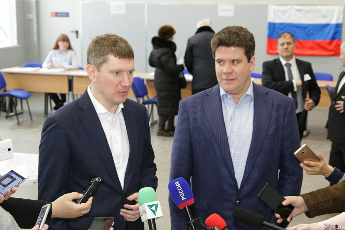 Губернатор Пермского края проголосовал на выборах президента