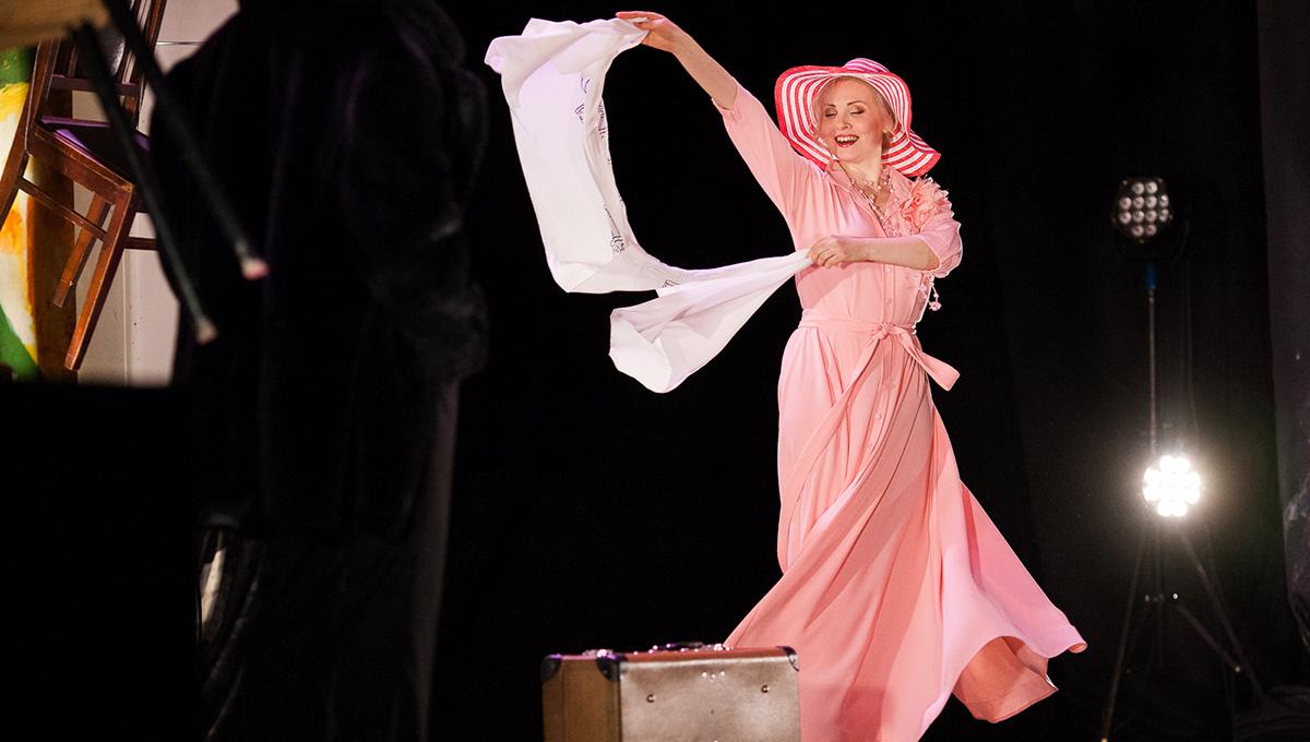 Пока она падала