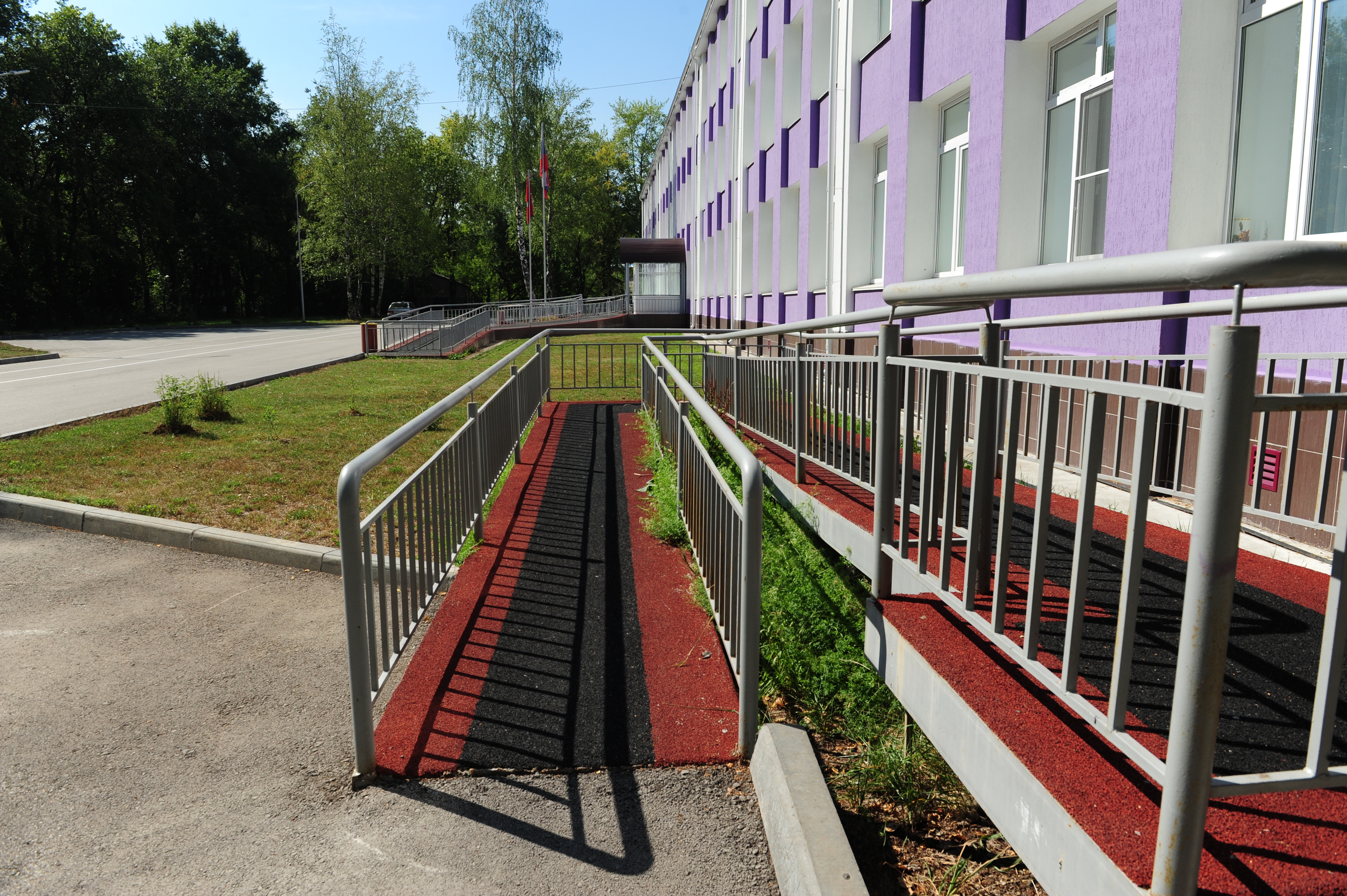 Из бюджета Перми разрешили выделять деньги на монтаж пандусов в многоквартирных домах