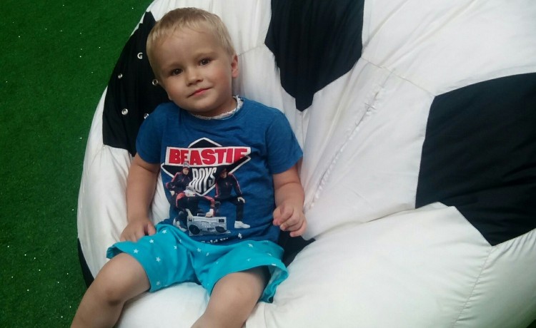 В Перми собирают средства для трёхлетнего мальчика с раком крови