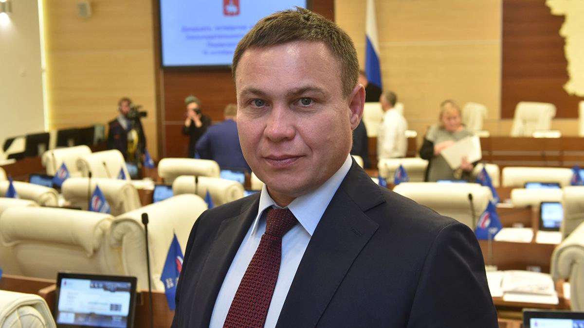 На конкурс по отбору главы Александровского округа заявились «навальнист» Сергей Ухов и экс-министр ЖКХ Александр Шицын