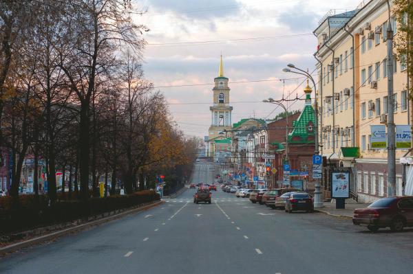На Комсомольском проспекте в Перми отменили «выделенку»